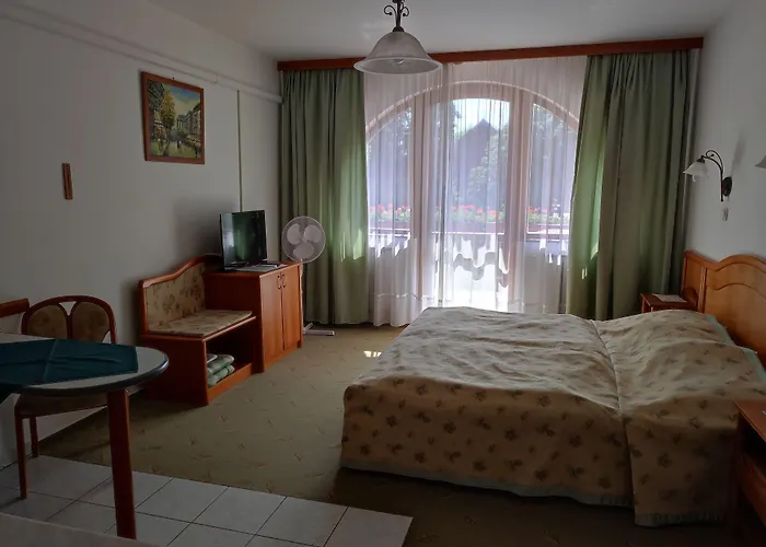 Agnes ホテル ヘーヴィーズ